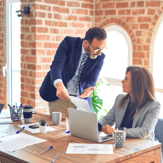 Arkbit Luxen crypto investment experts team