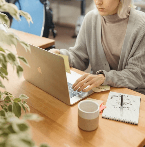 Arkbit Luxen support team illustration